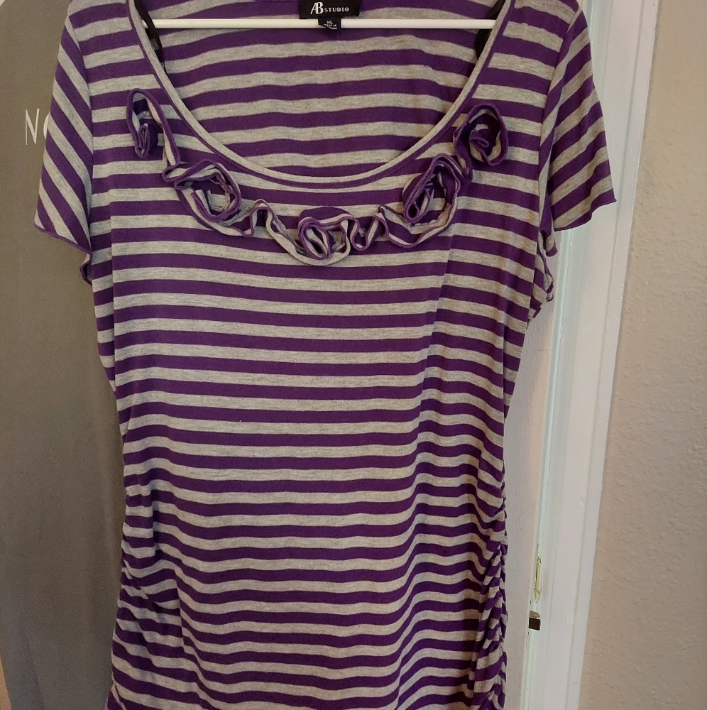 Gray and purple striped shirt XL